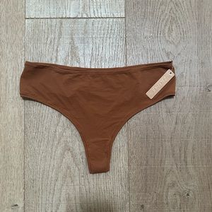 NWT SKIMS Fits Everybody Thong